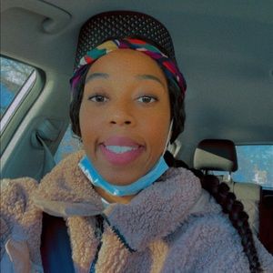 Meet your Posher, Denesha